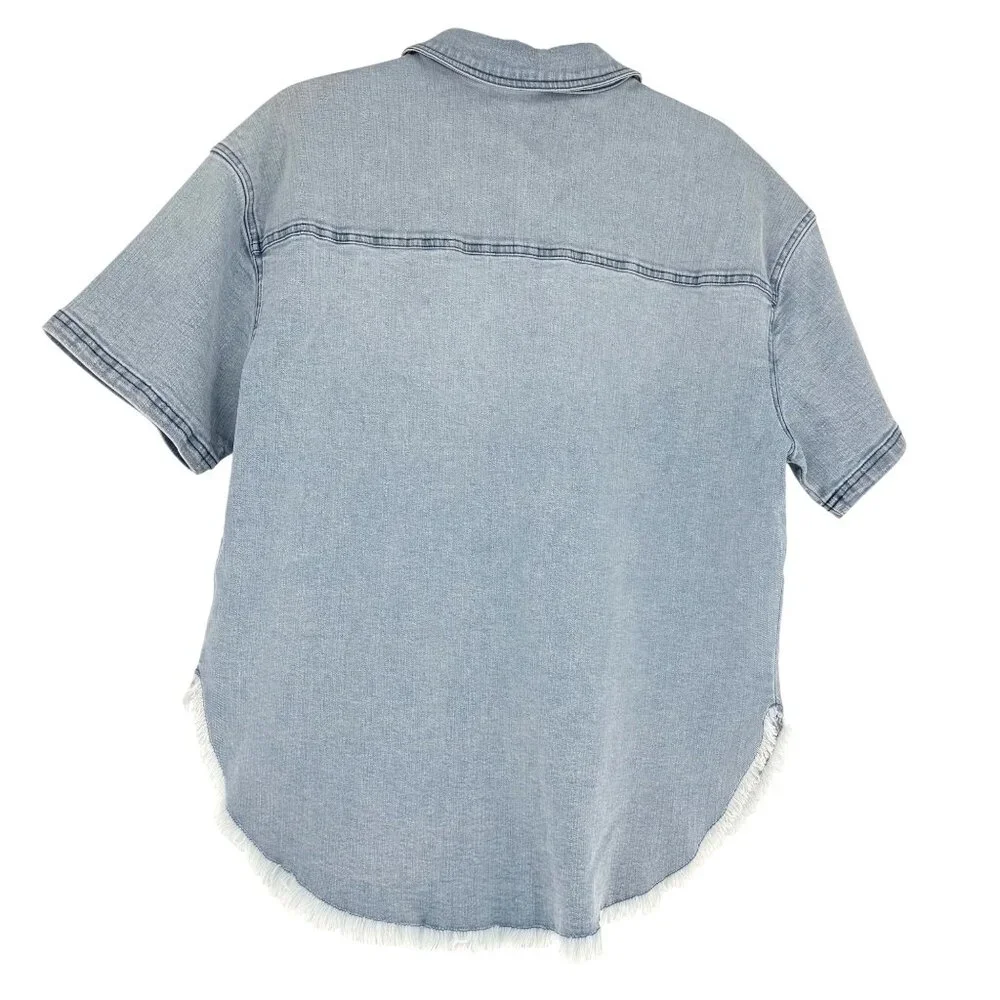 Billy T Womens Light Wash Short Sleeve Denim Button-Down Shirt With Frayed Hem - Picture 3 of 6